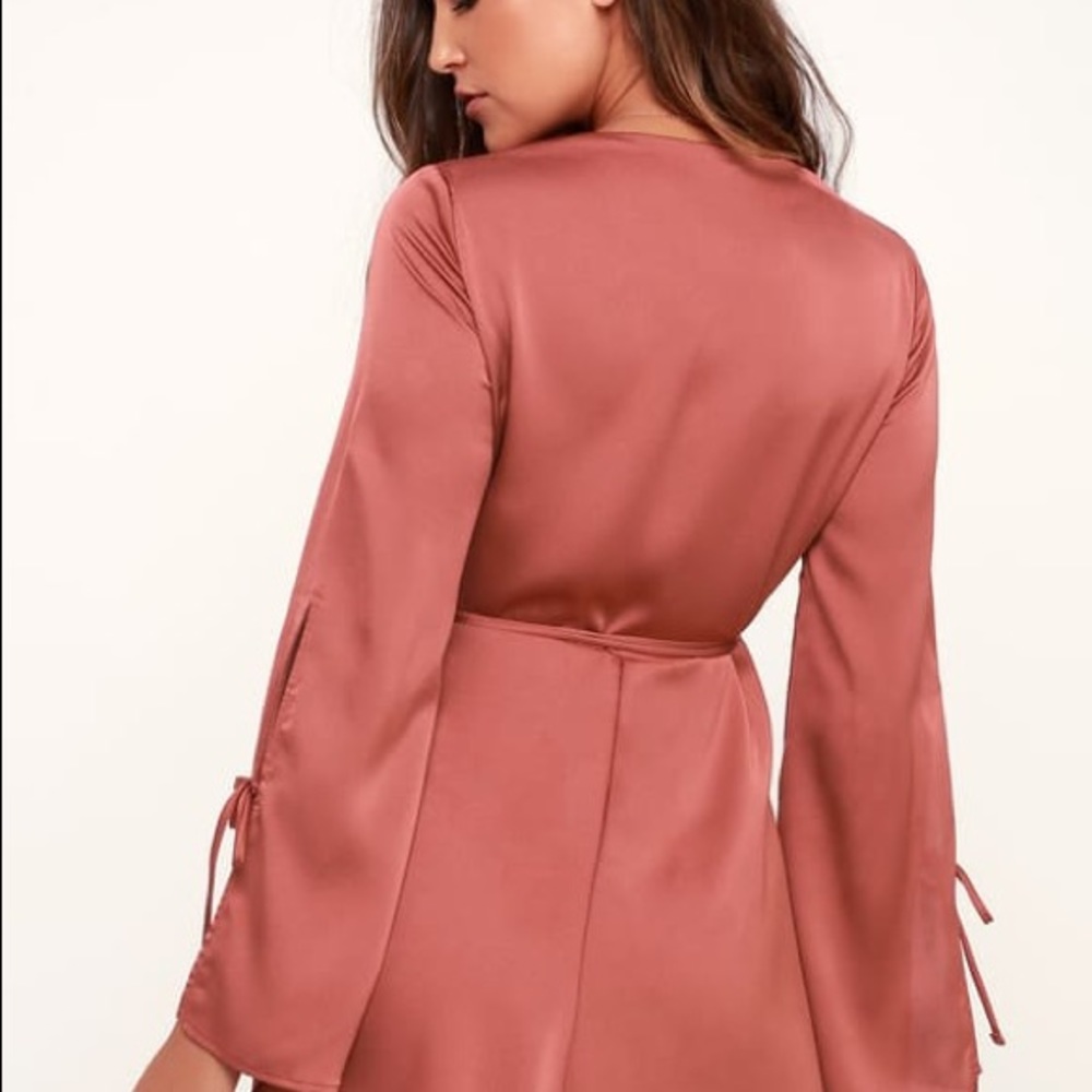 Lulu’s Wrap Dress NWT - Picture 2 of 4